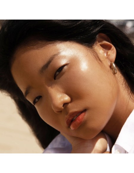 SuperDew Highlighter Balm