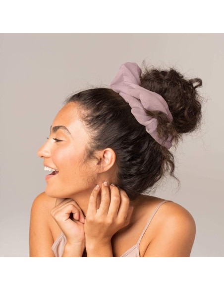 (Cream) Dinner Scrunchie