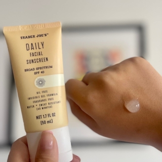 *SOBRE PEDIDO* Daily Facial Sunscreen SPF 40 2