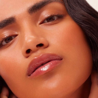 *SOBRE PEDIDO* (Rosewood Nights) Dream Lip Oil 2