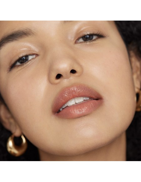 Signature Lip Lightweight Lipstick